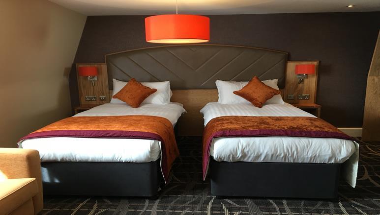 The Crown Hotel Wetherspoon Biggleswade Dış mekan fotoğraf