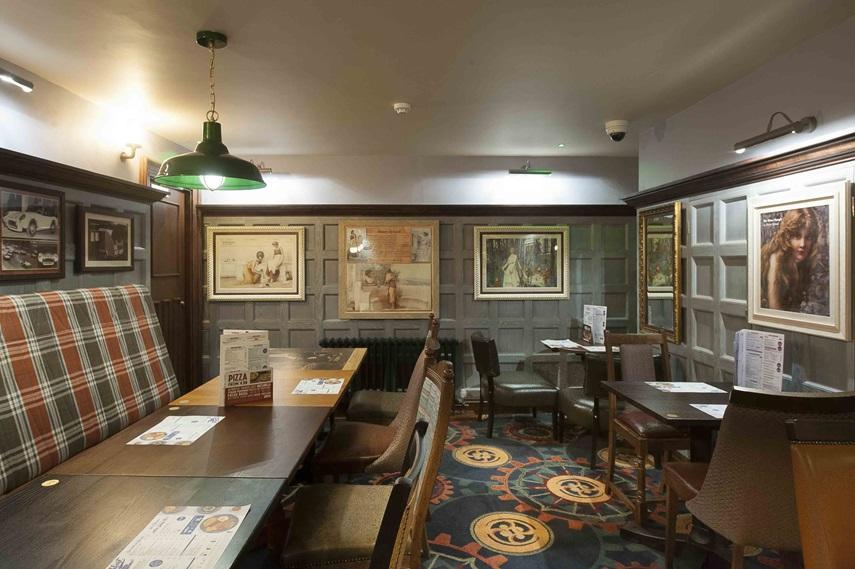 The Crown Hotel Wetherspoon Biggleswade Dış mekan fotoğraf