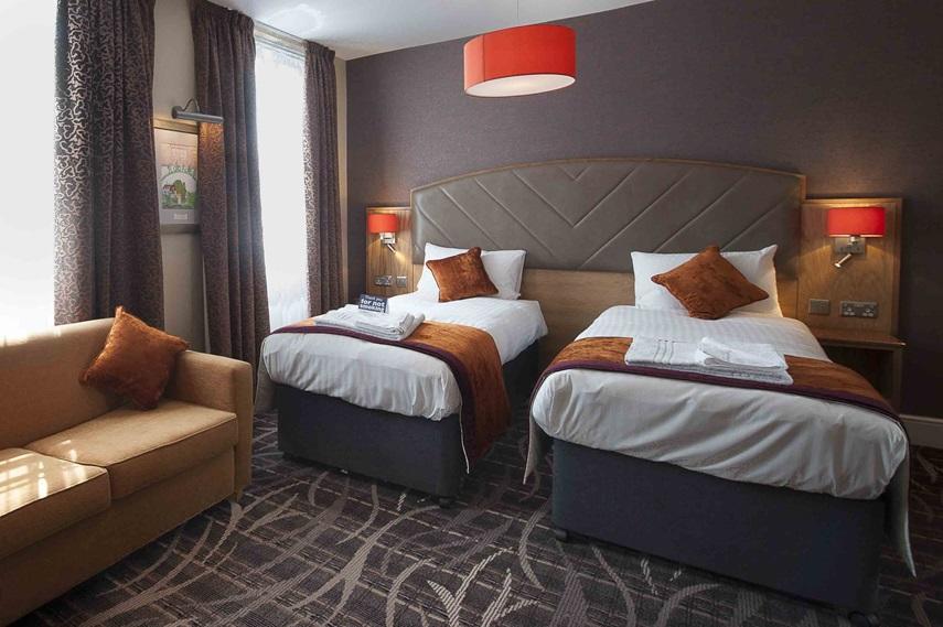 The Crown Hotel Wetherspoon Biggleswade Dış mekan fotoğraf