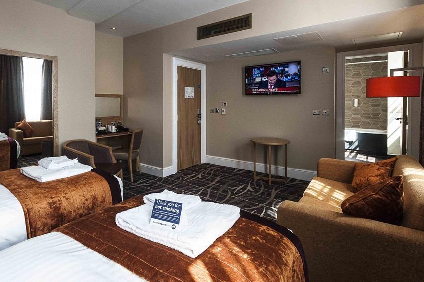 The Crown Hotel Wetherspoon Biggleswade Dış mekan fotoğraf