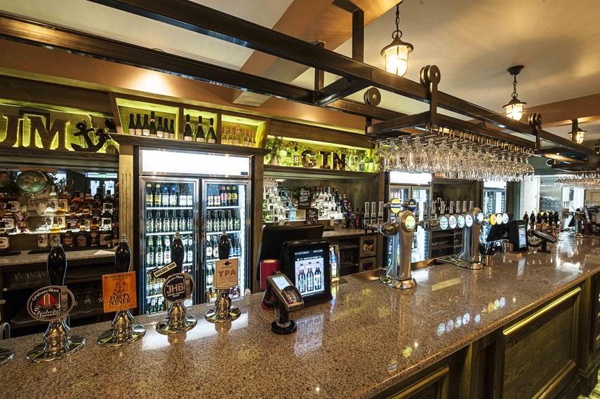 The Crown Hotel Wetherspoon Biggleswade Dış mekan fotoğraf